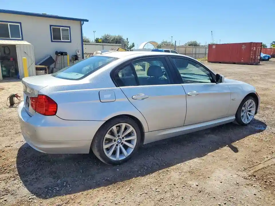 WBAPH7C51BE852223 2011 BMW 3 SERIES-2