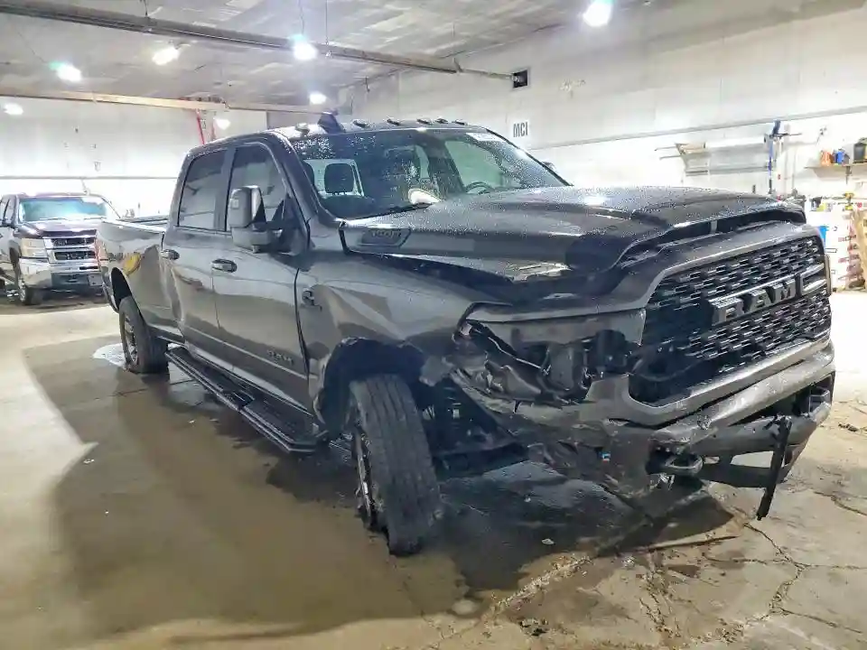 3C63R3HL1PG660497 2023 RAM 3500-3