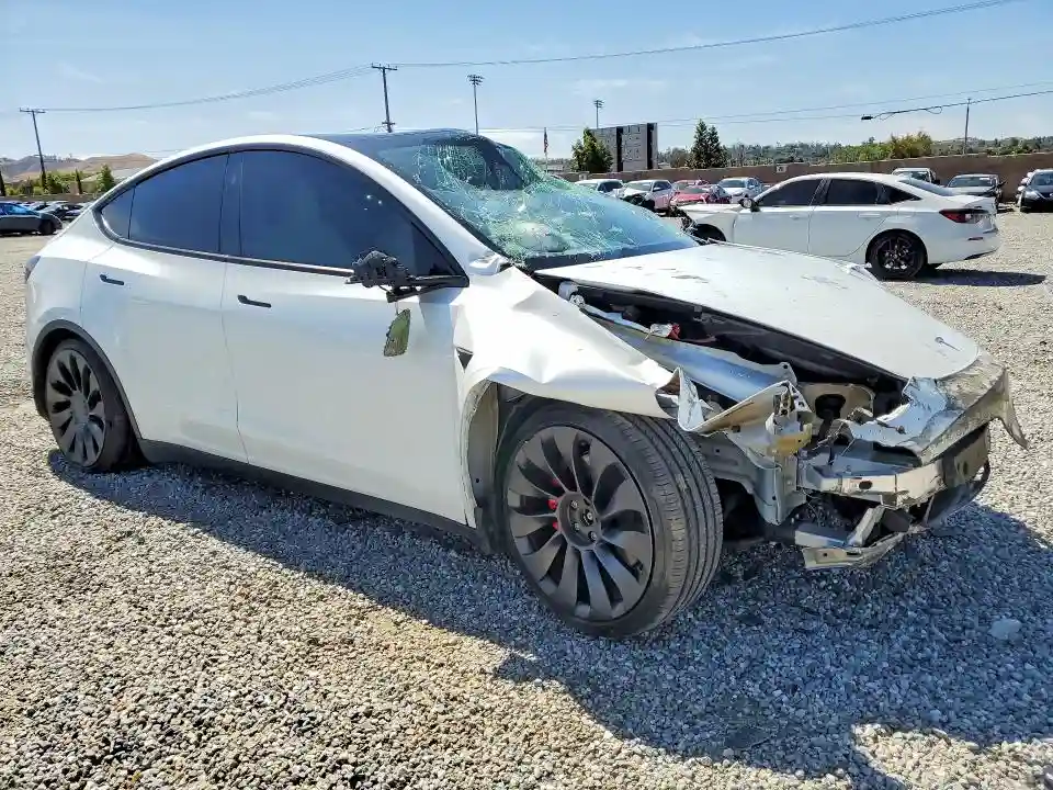 7SAYGDEF9RF072254 2024 TESLA MODEL Y-3
