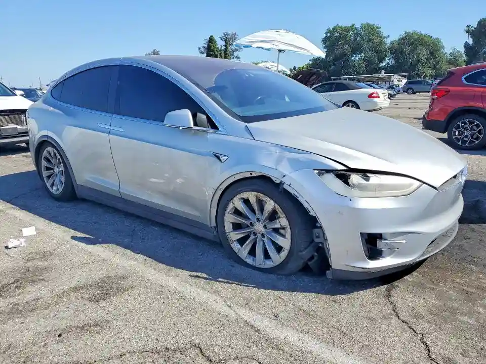 5YJXCDE22HF060298 2017 TESLA MODEL X-3