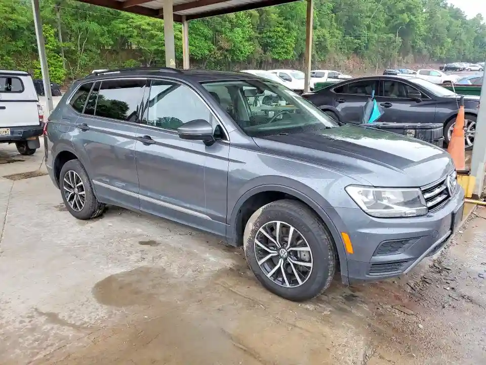 3VV3B7AX8MM039001 2021 VOLKSWAGEN TIGUAN-3