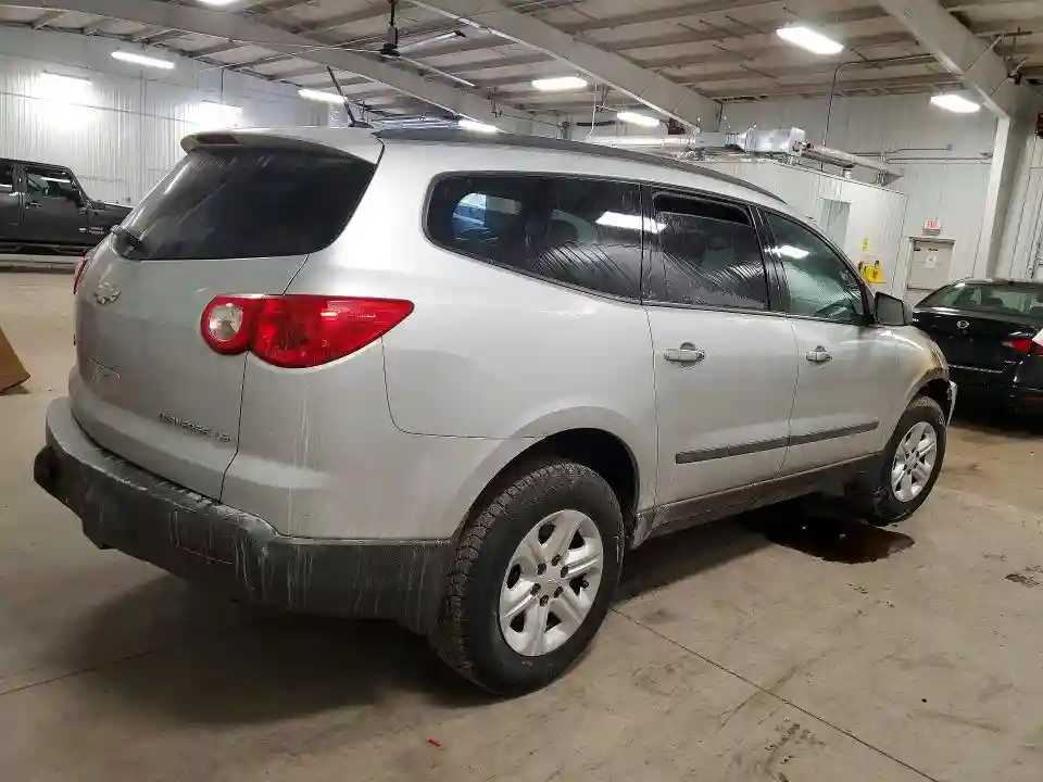 1GNKRFED4BJ355223 2011 CHEVROLET TRAVERSE-2