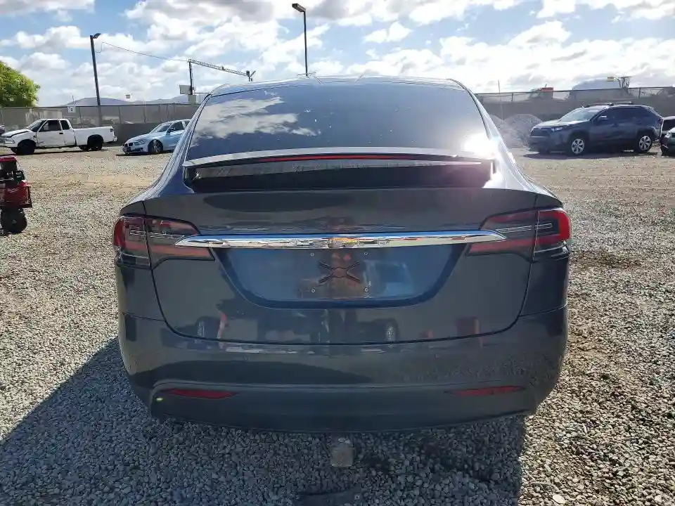 5YJXCBE4XHF062726 2017 TESLA MODEL X-5