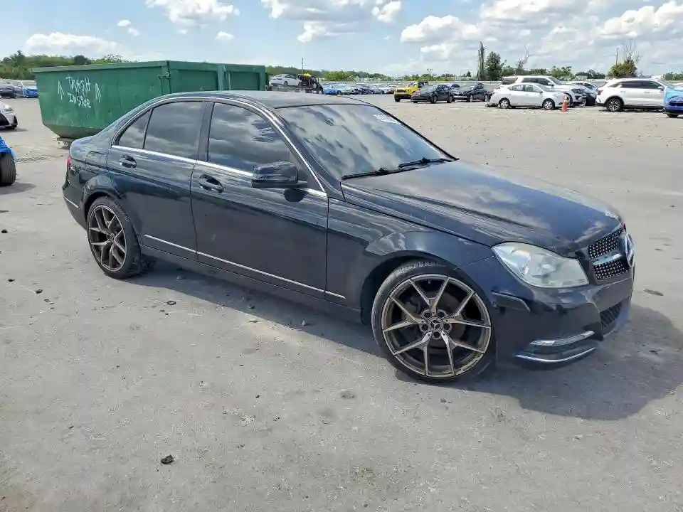 WDDGF4HB3DR272947 2013 MERCEDES-BENZ C-CLASS-3