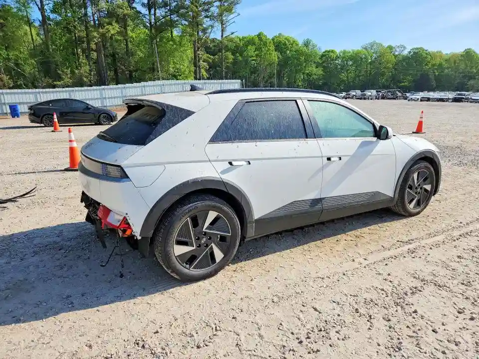 7YAKN4DAXSY025165 2025 HYUNDAI IONIQ-2
