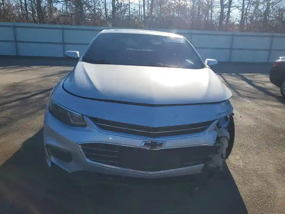 1G1ZD5ST1JF137746 2018 CHEVROLET MALIBU-4