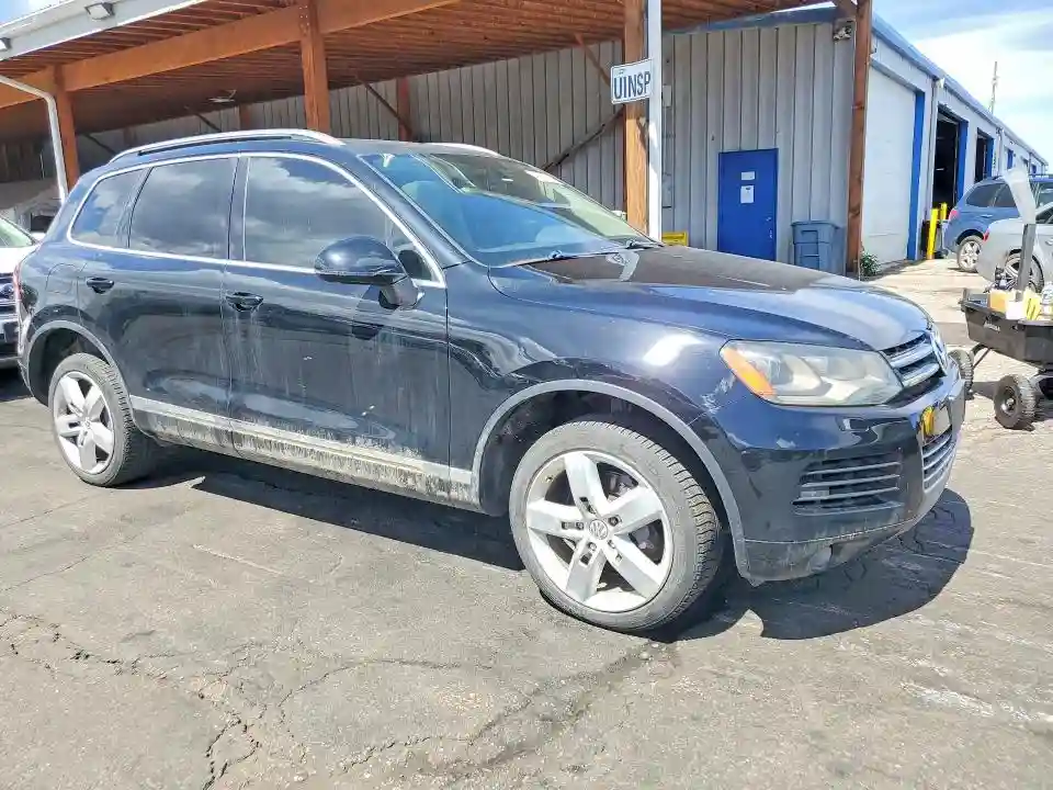 WVGFK9BPXCD004813 2012 VOLKSWAGEN TOUAREG-3