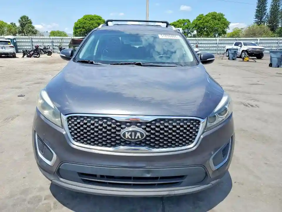 5XYPGDA52HG292350 2017 KIA SORENTO-4