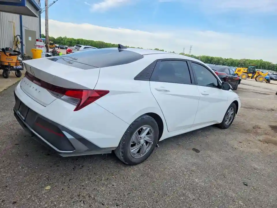 KMHLL4DG8SU972780 2025 HYUNDAI ELANTRA-2