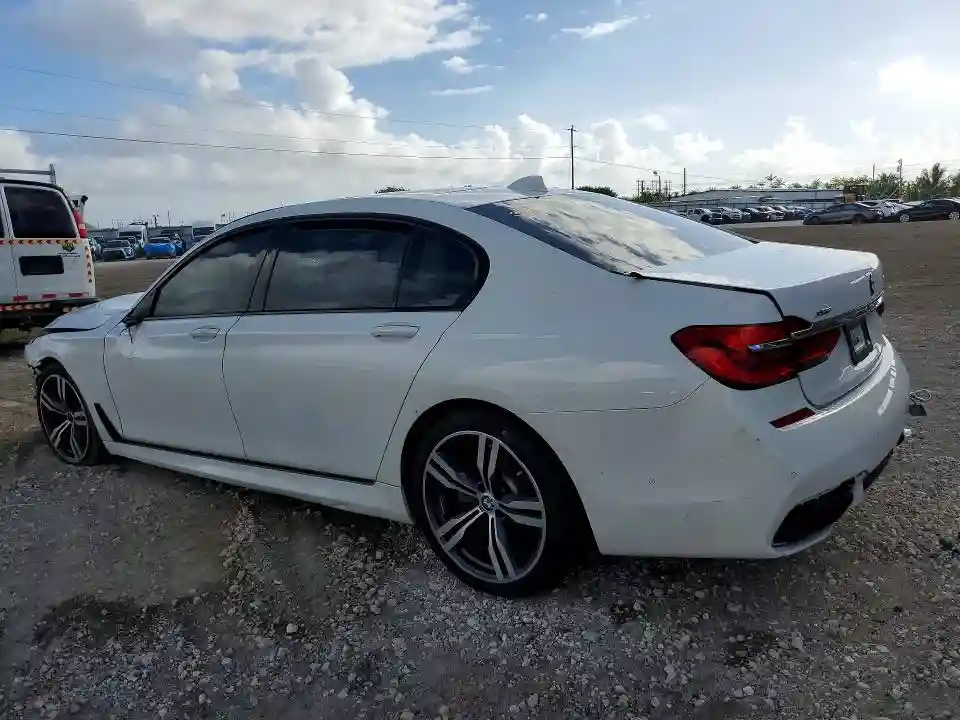 WBA7F2C53HG421985 2017 BMW 7 SERIES-1