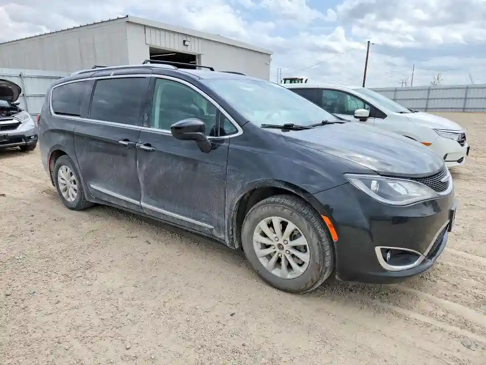 2C4RC1BG3JR124110 2018 CHRYSLER PACIFICA-3