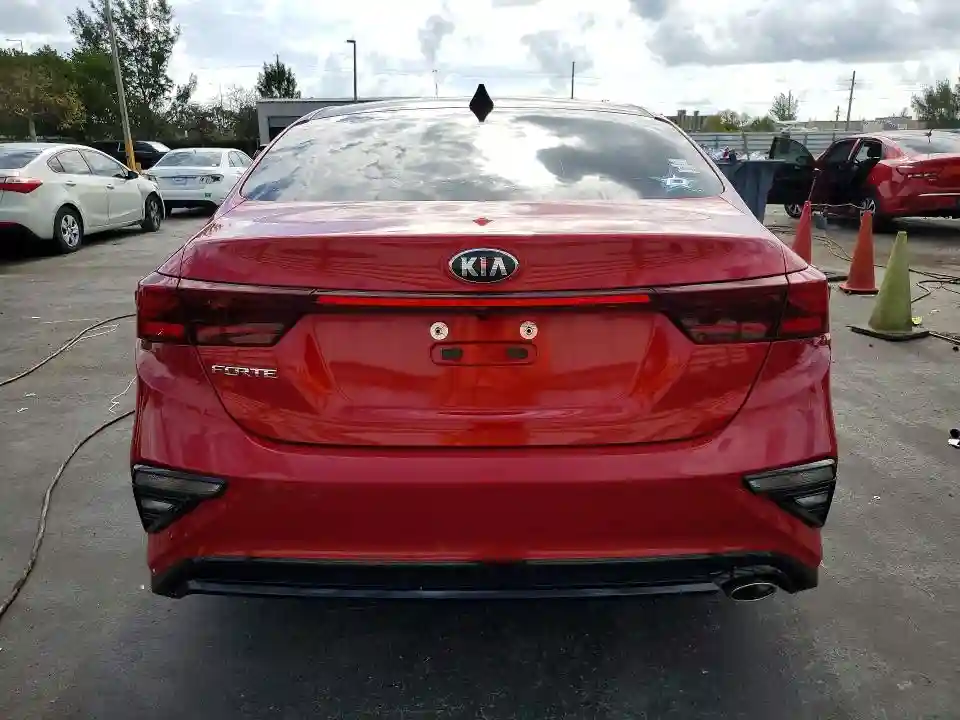 3KPF24AD8ME383793 2021 KIA FORTE LXS-5