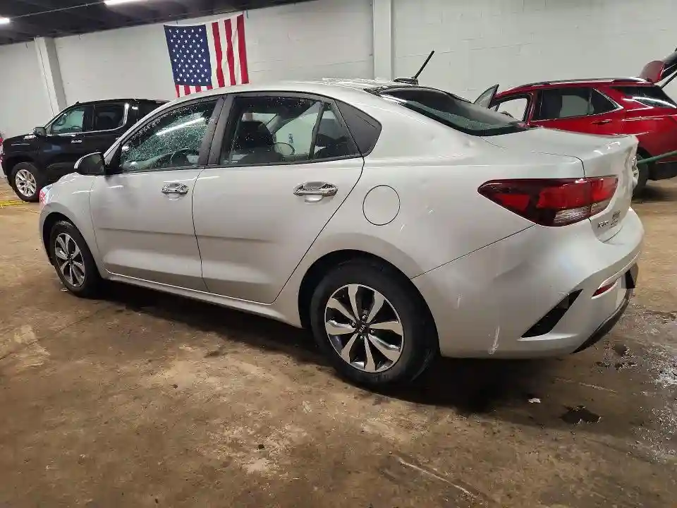 3KPA24AD8ME386302 2021 KIA RIO-1