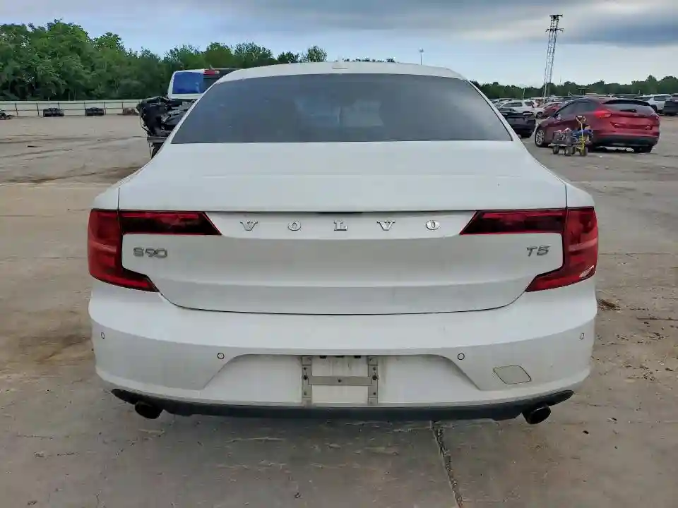 LVY982AK2JP039234 2018 VOLVO S90-5