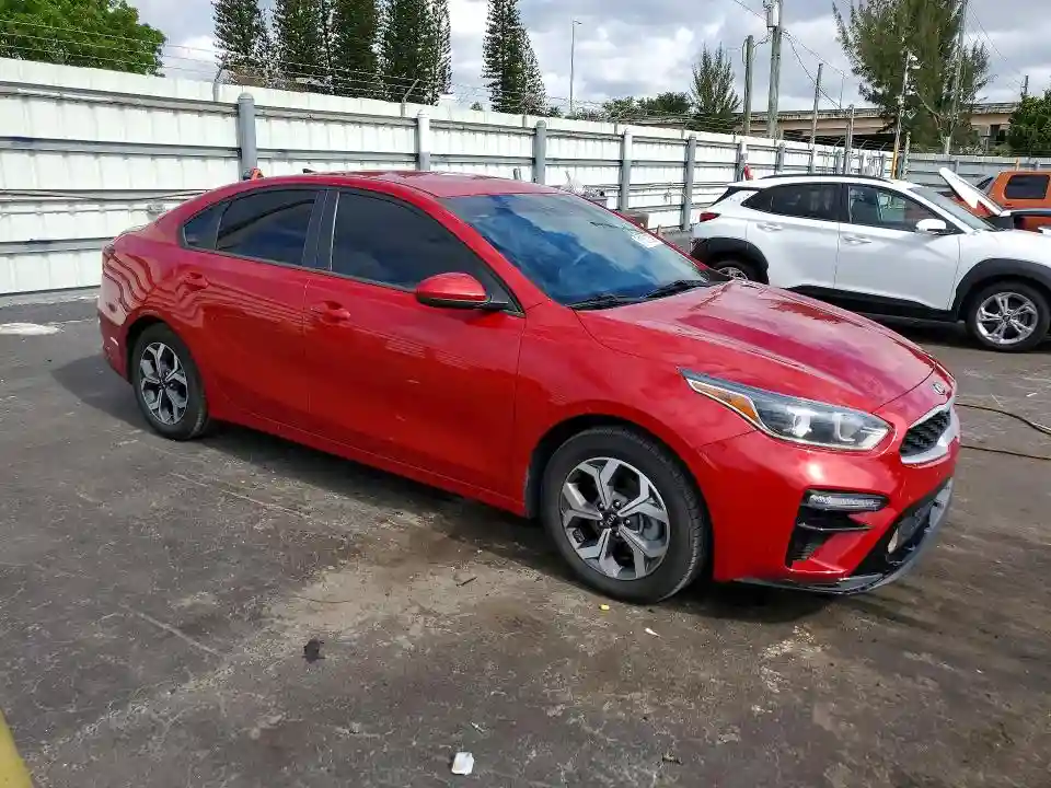 3KPF24AD8ME383793 2021 KIA FORTE LXS-3