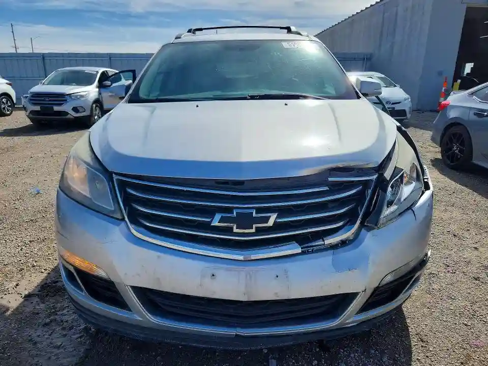 1GNKVHKD7FJ310780 2015 CHEVROLET TRAVERSE-4