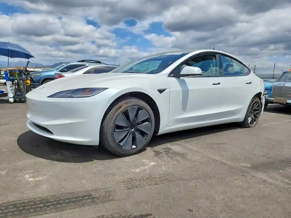 5YJ3E1EA3SF009401 2025 TESLA MODEL 3-0