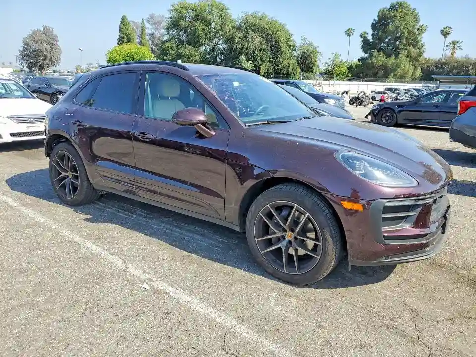 WP1AA2A54SLB05258 2025 PORSCHE MACAN-3