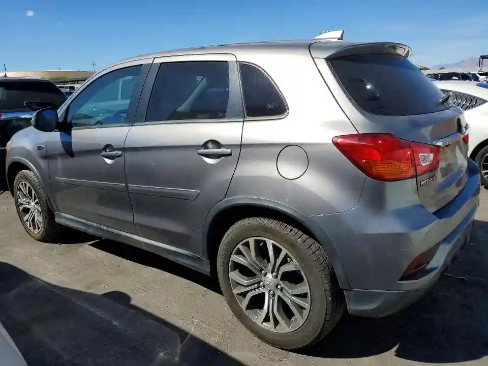 JA4AP3AU4JU005306 2018 MITSUBISHI OUTLANDER-1
