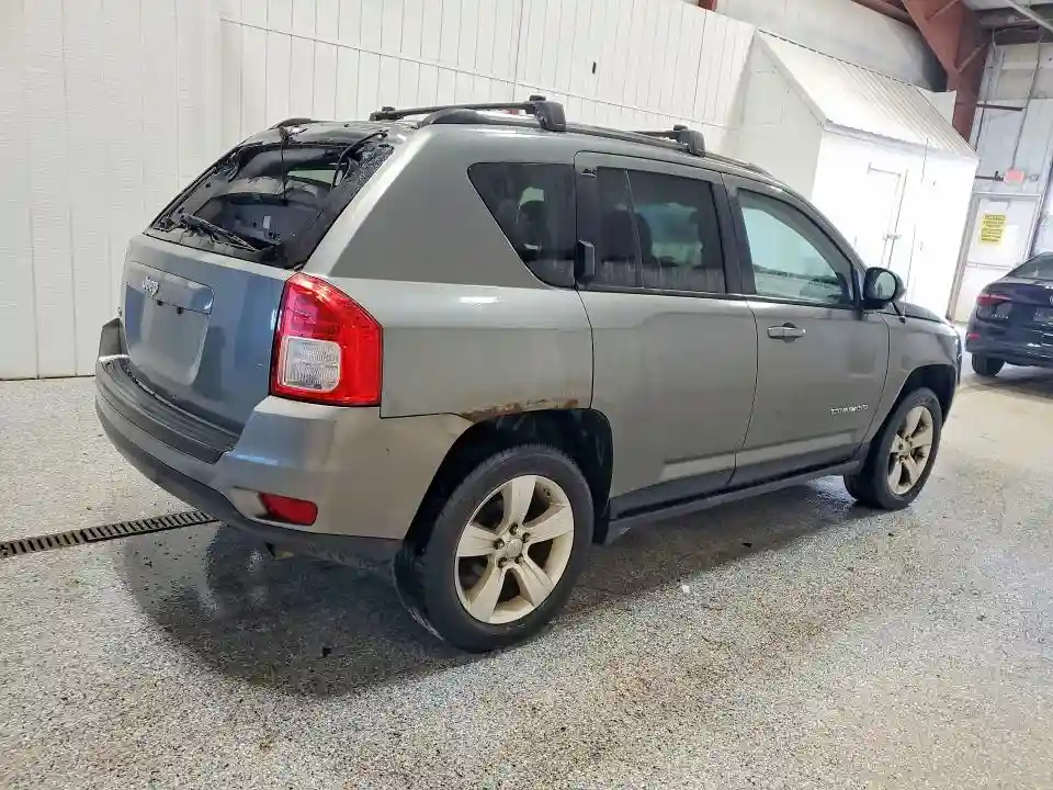 1C4NJDBB0CD705497 2012 JEEP COMPASS-2