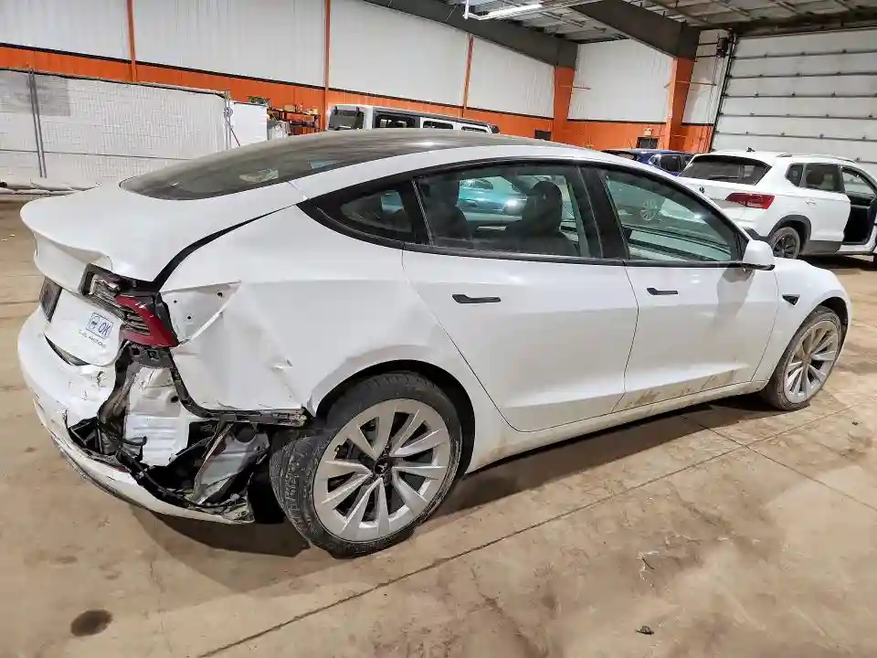 5YJ3E1EB4NF296213 2022 TESLA MODEL 3-2