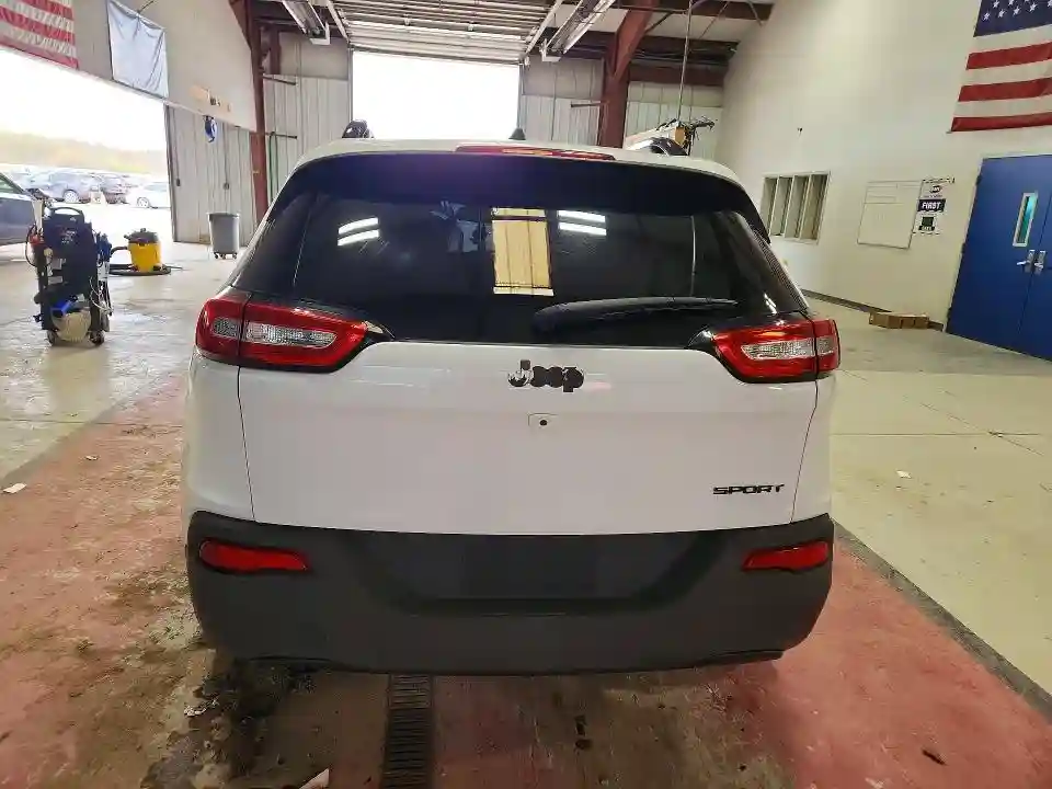 1C4PJLABXHW669205 2017 JEEP CHEROKEE-5
