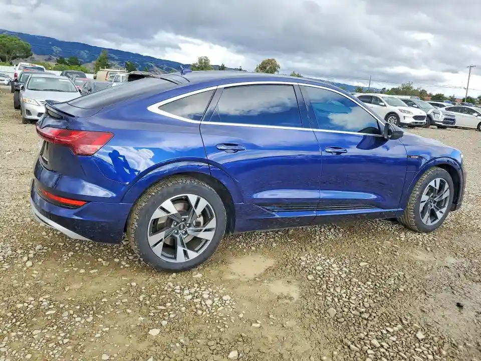 WA11AAGEXNB020559 2022 AUDI E-TRON-2