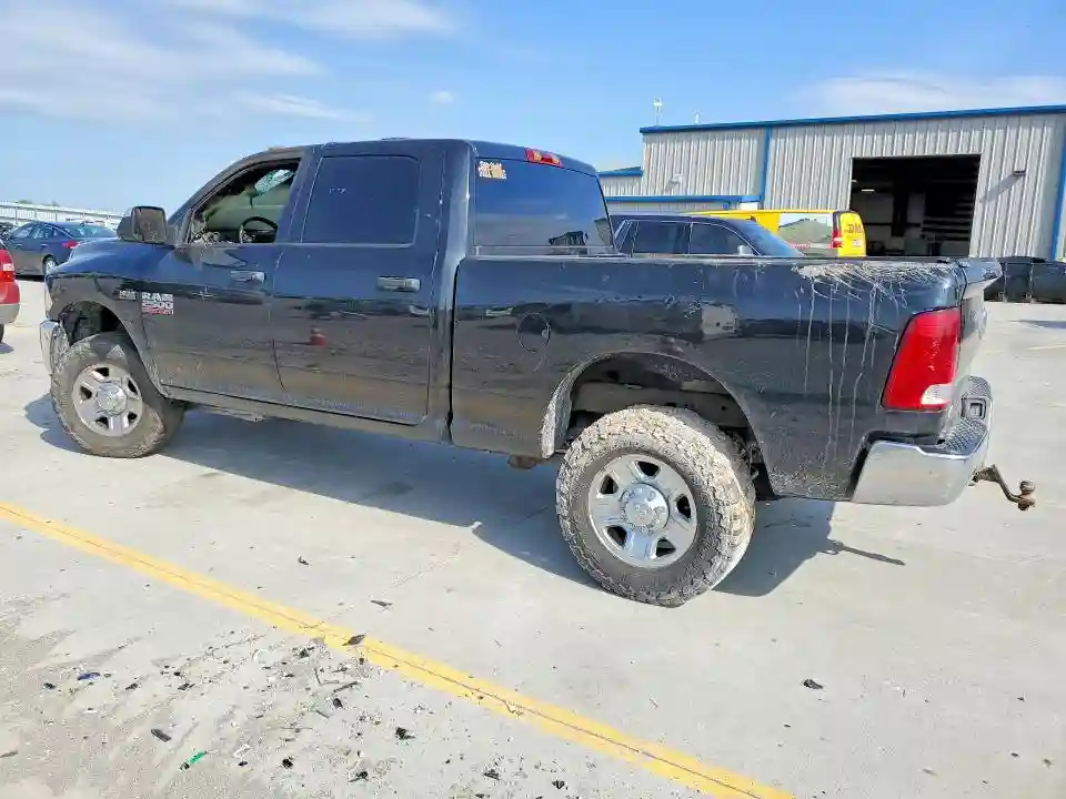 3C6TR5CT5JG306928 2018 RAM 2500-1