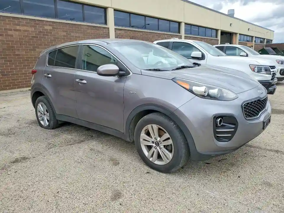 KNDPMCAC8J7395924 2018 KIA SPORTAGE-3