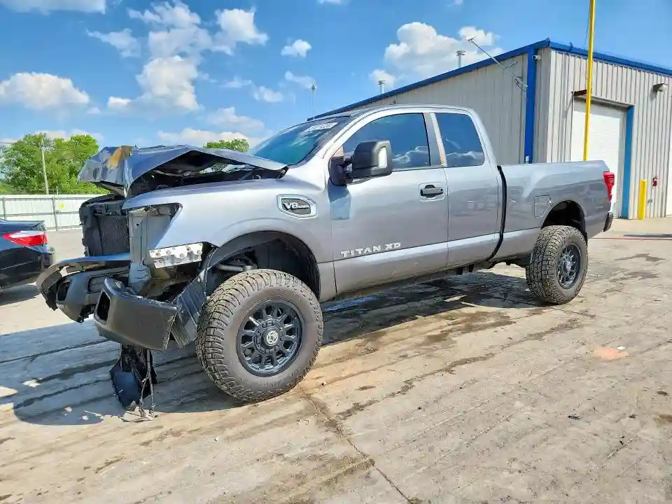 1N6AA1C34JN501746 2018 NISSAN TITAN-0
