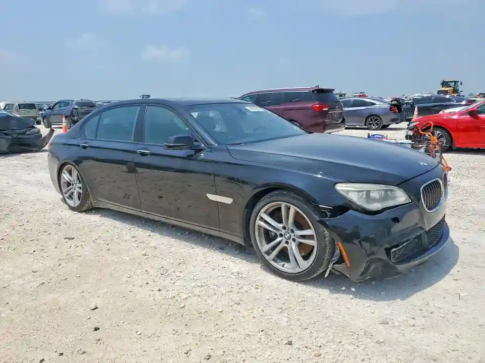 WBAYE8C54DDE22135 2013 BMW 7 SERIES-3