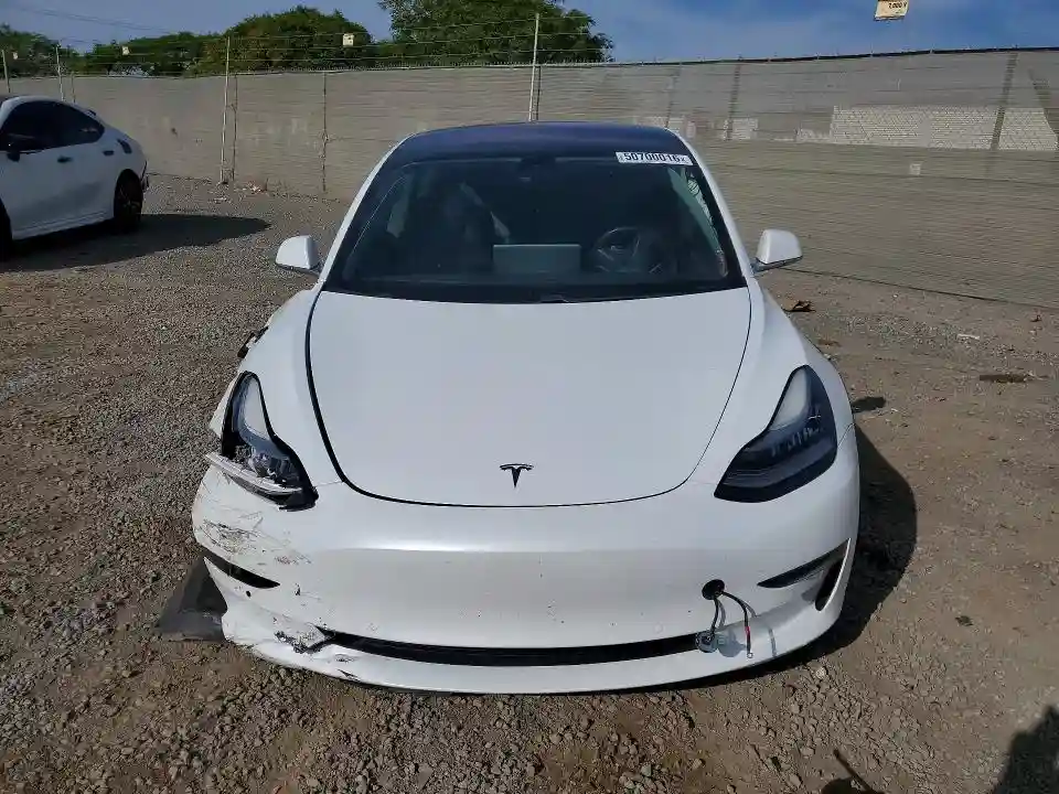 5YJ3E1EB2JF067457 2018 TESLA MODEL 3-4