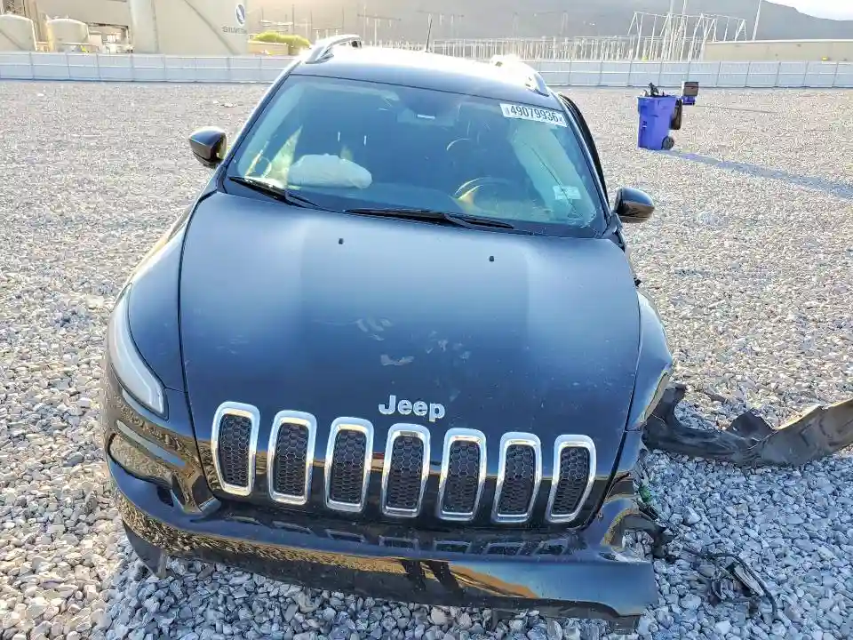 1C4PJMCXXJD532488 2018 JEEP CHEROKEE-4