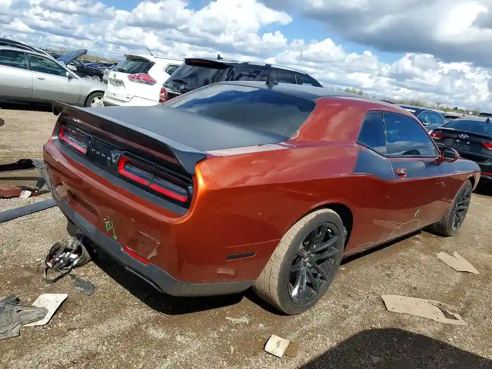 2C3CDZFJ1PH526833 2023 DODGE CHALLENGER-2