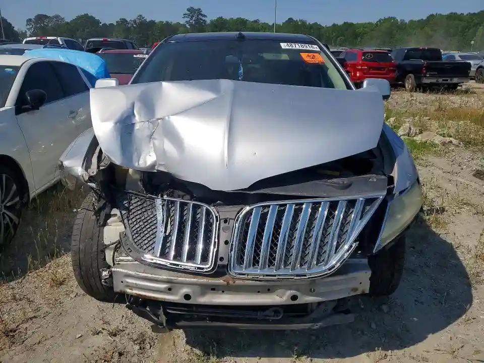 2LMDJ6JK2BBJ01785 2011 LINCOLN TOWNHOUSE MKX-4