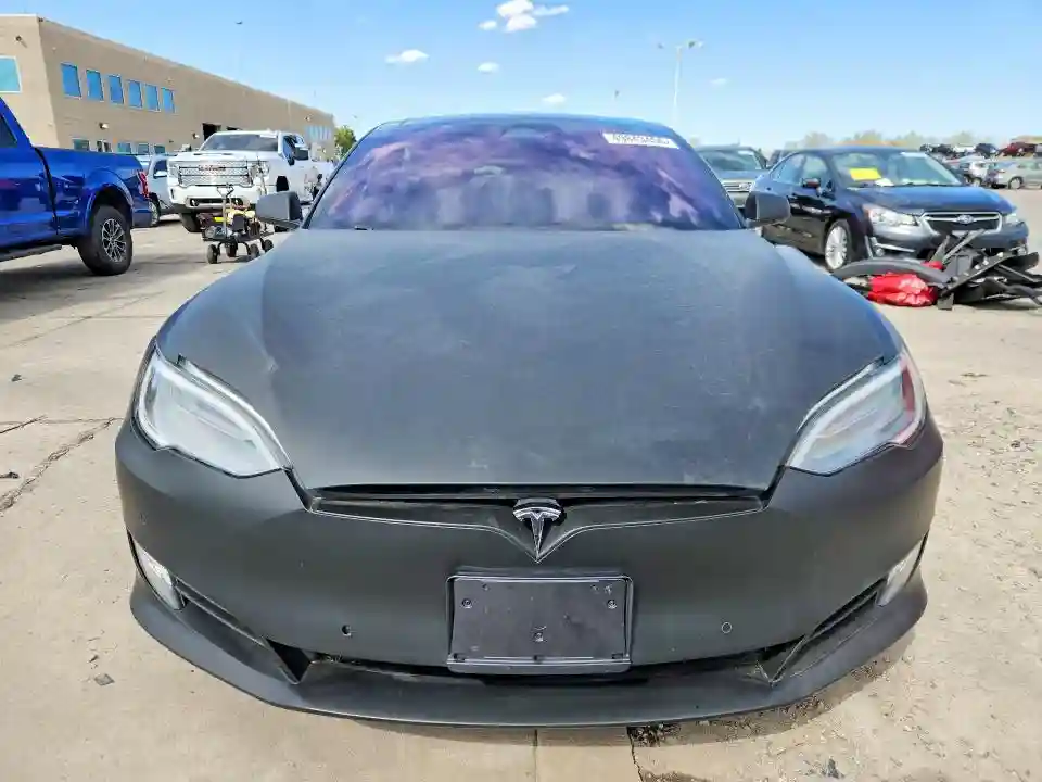 5YJSA1E23JF275726 2018 TESLA MODEL S-4