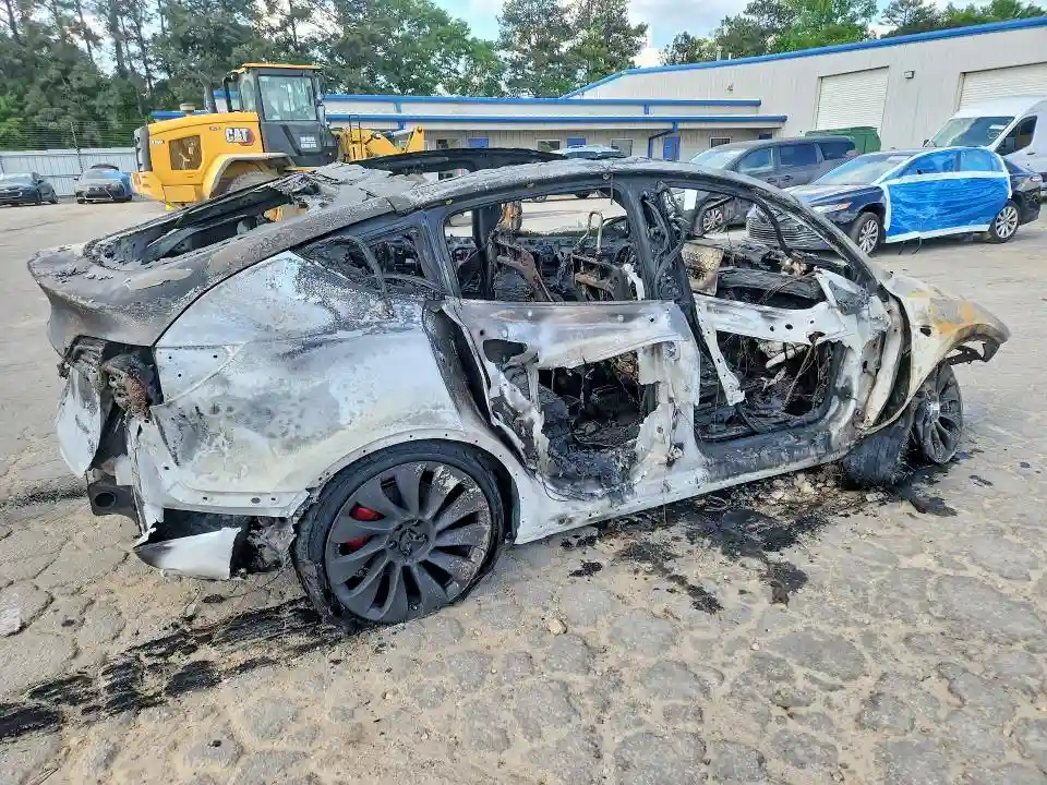 7SAYGDEF0NF462430 2022 TESLA MODEL Y-2