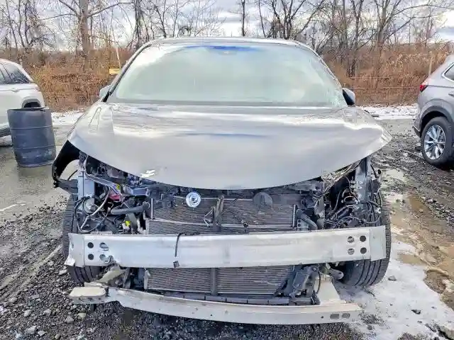 5TDYRKEC6SS242010 2025 TOYOTA SIENNA-4