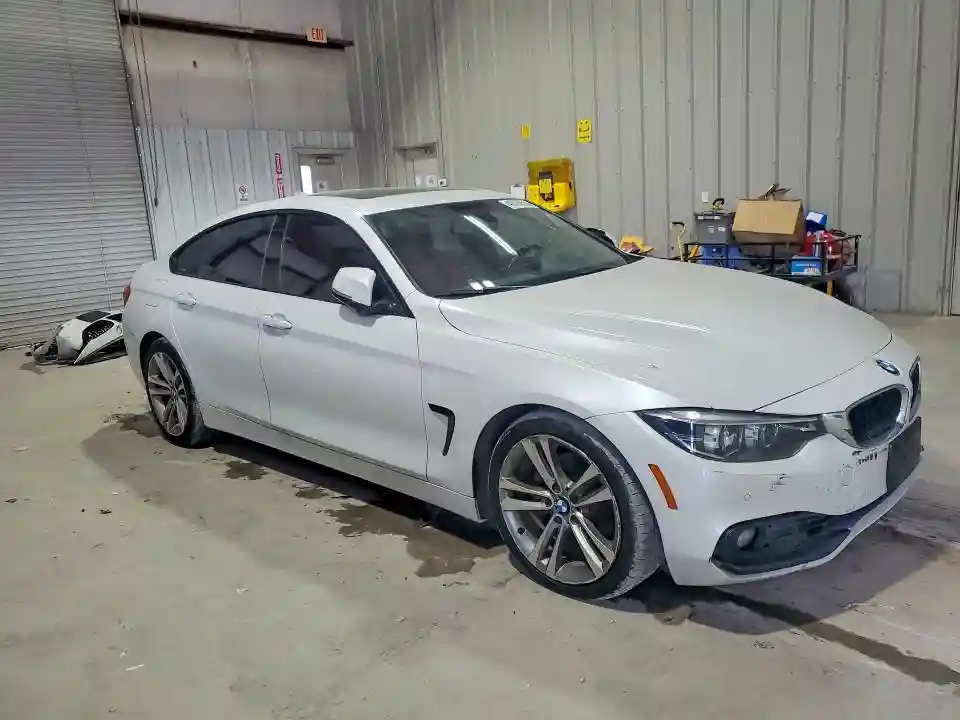 WBA4J3C54JBG96746 2018 BMW 4 SERIES-3