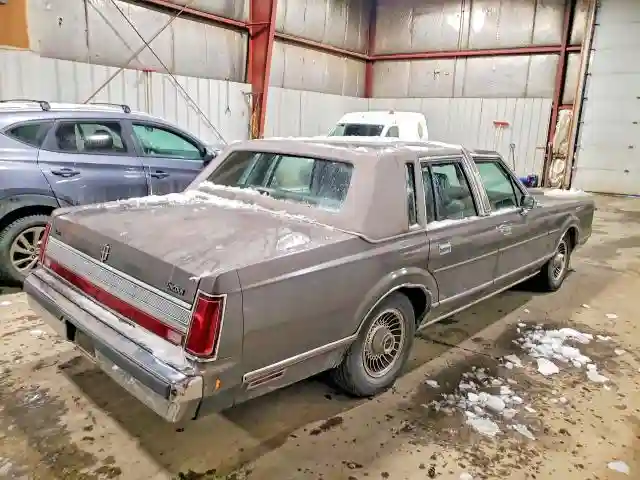 1LNBM81F6KY799832 1989 LINCOLN TOWNHOUSE TOWNCAR-2
