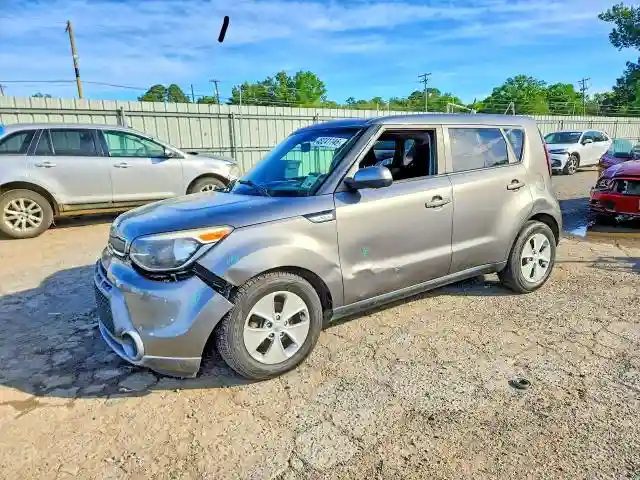 KNDJN2A27G7394048 2016 KIA SOUL BASE-0