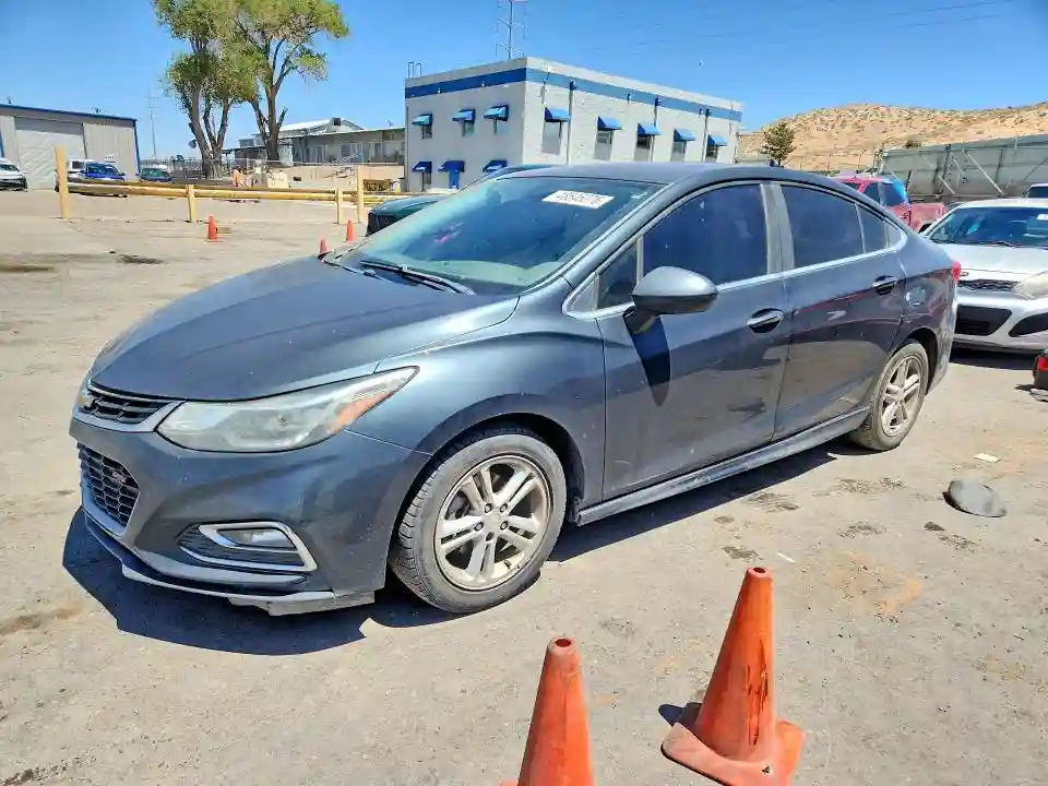 1G1BE5SM8J7121366 2018 CHEVROLET CRUZE-0