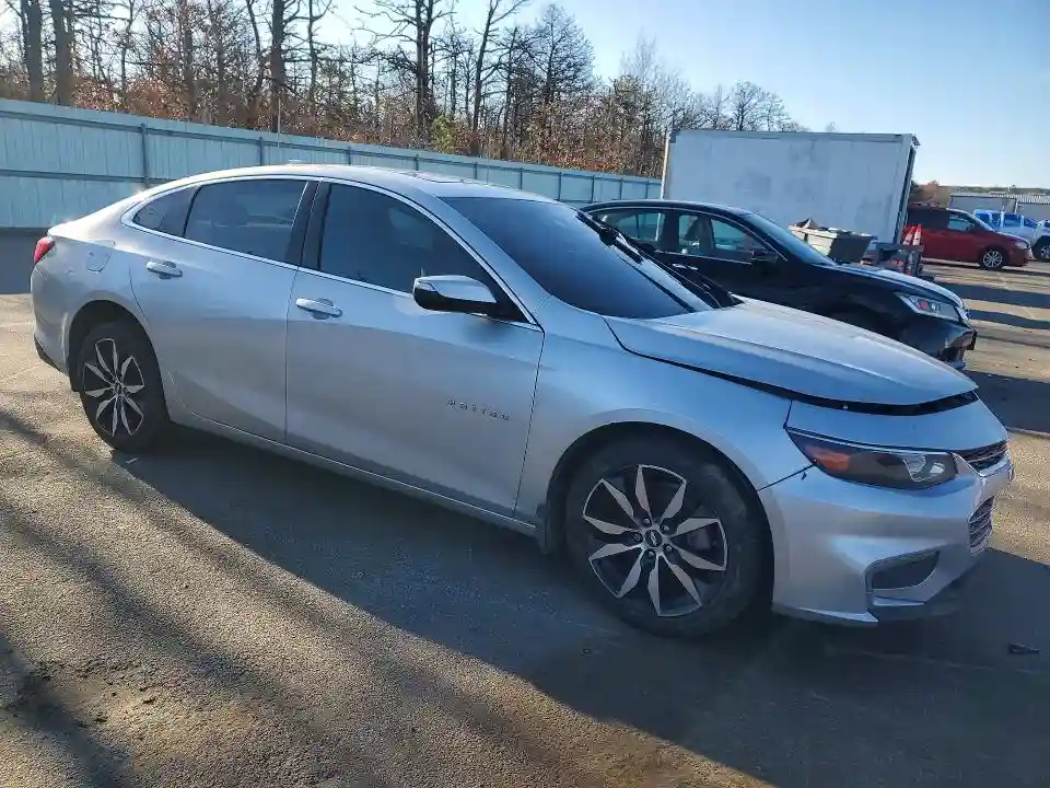1G1ZD5ST1JF137746 2018 CHEVROLET MALIBU-3