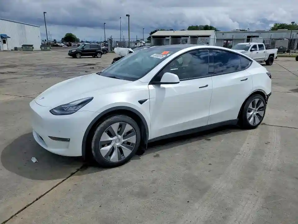 7SAYGDEE7NF363997 2022 TESLA MODEL Y-0