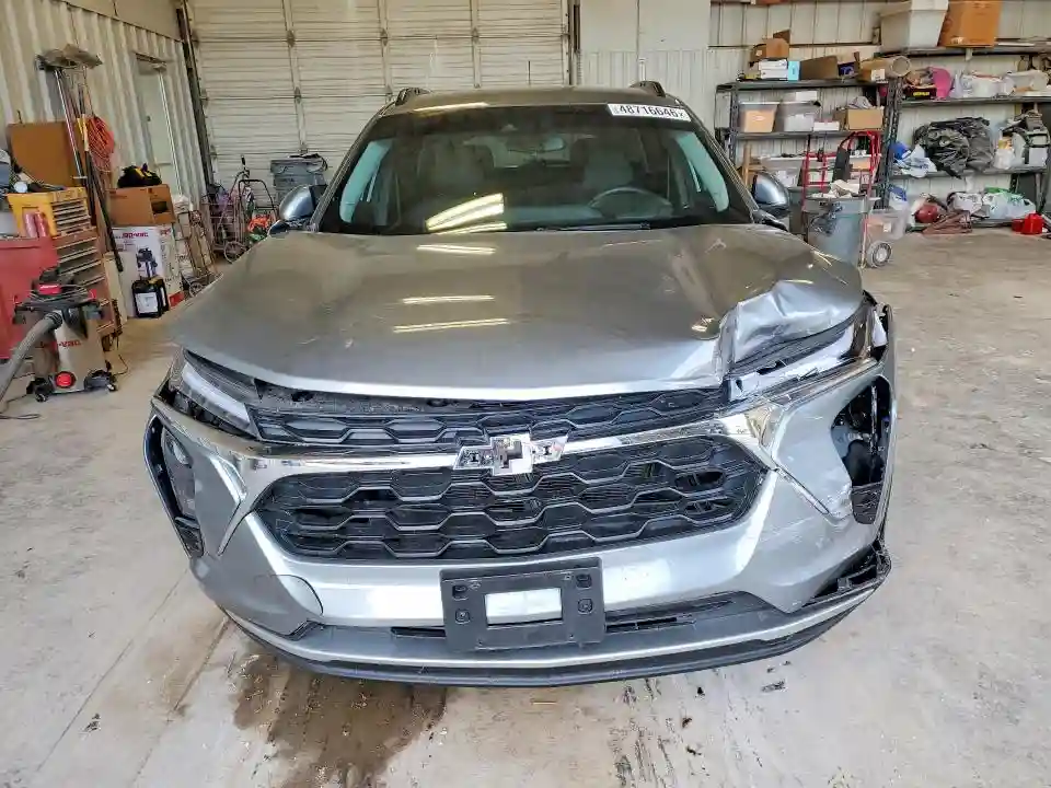 KL77LHEP8TC075717 2026 CHEVROLET TRAX-4