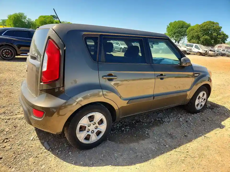 KNDJT2A5XD7501542 2013 KIA SOUL BASE-2