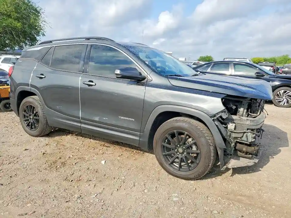 3GKALMEV5JL161377 2018 GMC TERRAIN-3