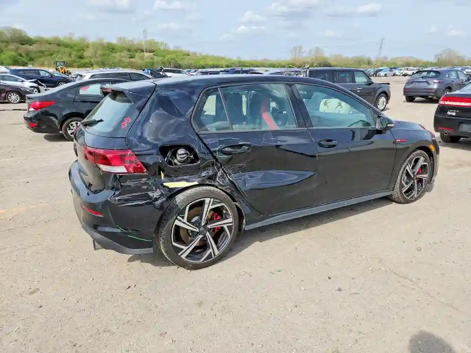 WVWRA7CD9RW126864 2024 VOLKSWAGEN GTI-2