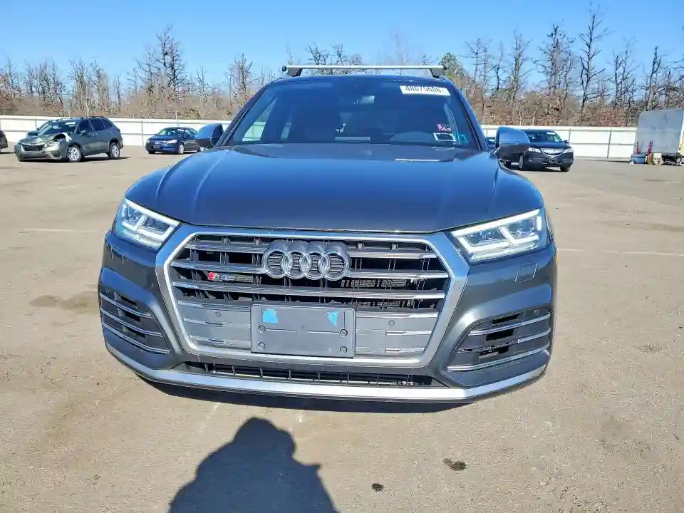 WA1A4AFY4J2180014 2018 AUDI SQ5-4