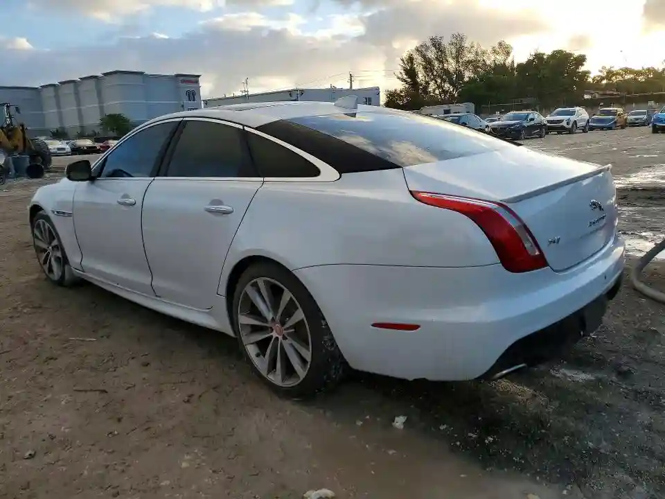 SAJWA1C74G8W01849 2016 JAGUAR XJ-1